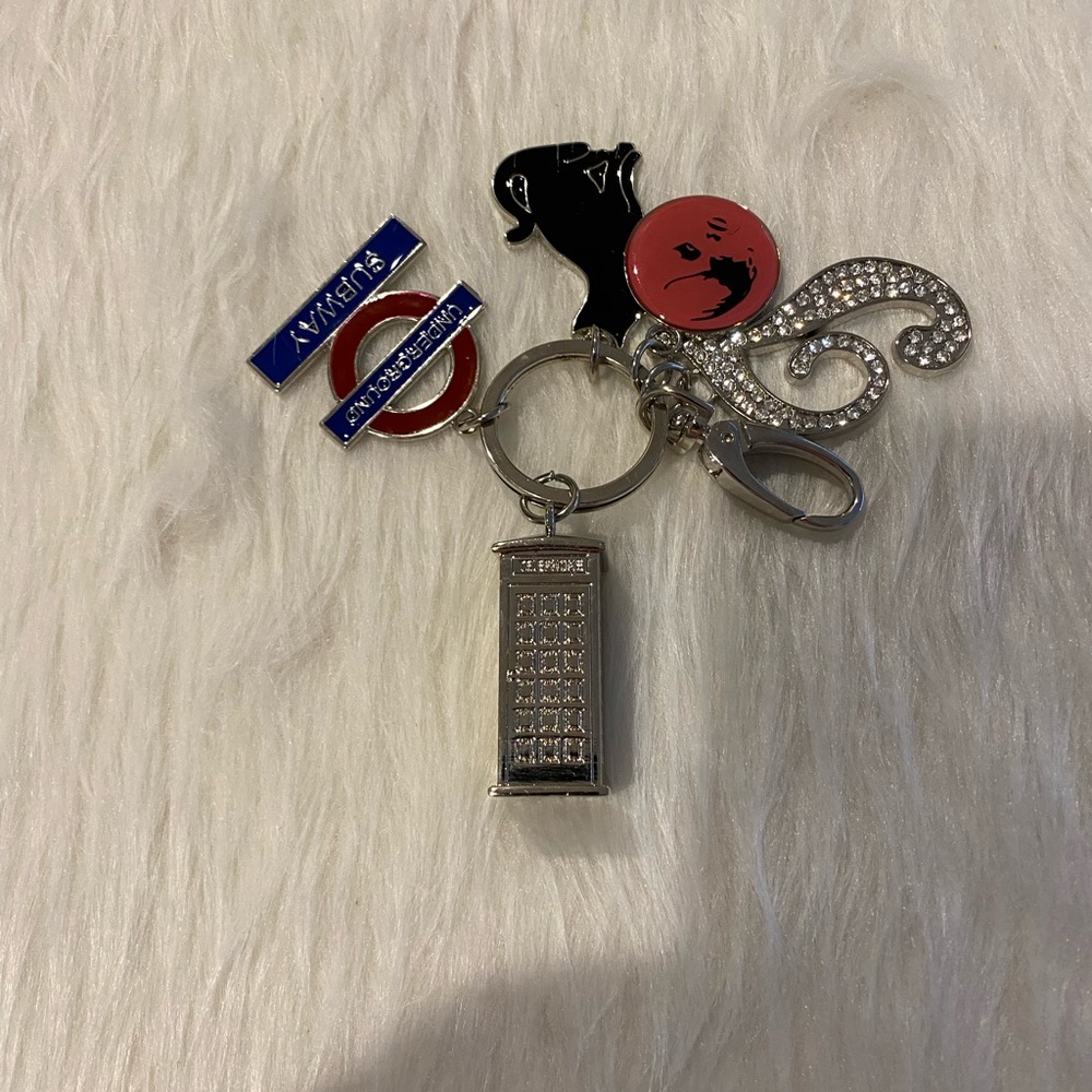 Twiggy London 5 Pc Keychain - Picture 1 of 3